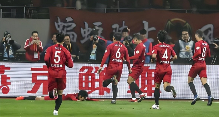 07后上港首位崭露头角的球星，昔日与王钰栋齐名